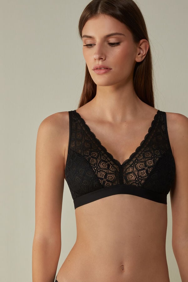 Intimssimi Lara Triangle Bra in Lace Black | LILTR42908