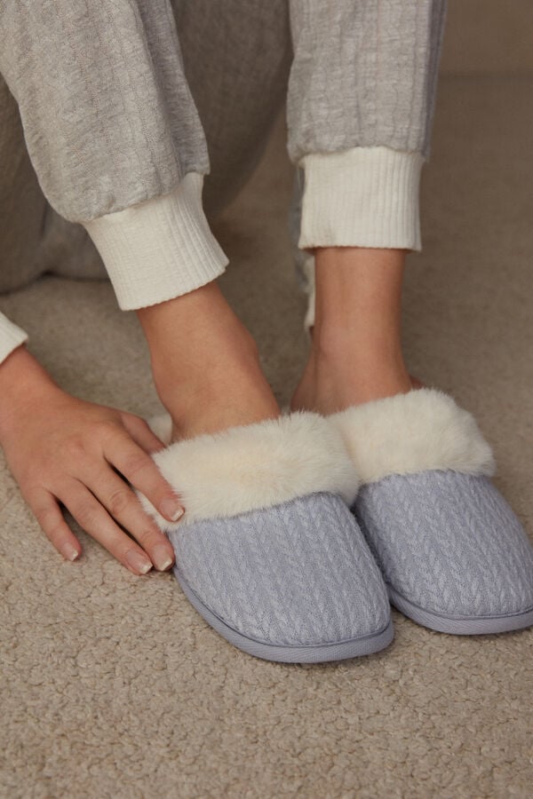 Intimssimi Ribbed Velvet Slippers with Faux Fur White | FILHY77370