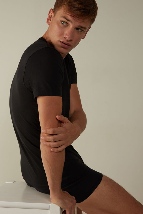 Intimssimi Short-Sleeve Crew-Neck T-Shirt in Extra-Fine Supima® Cotton Black | LILSX39055