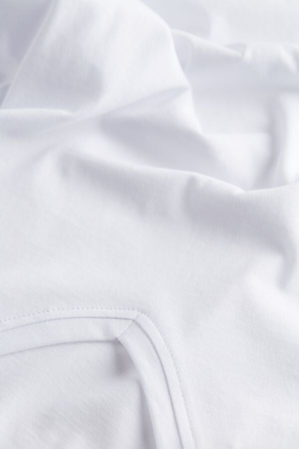 Intimssimi Short-Sleeve V-Neck T Shirt in Extra-Fine Supima® Cotton White | ILICD88079