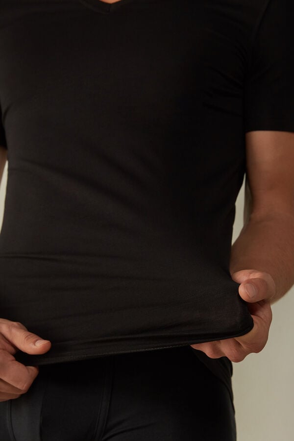 Intimssimi V-neck T-shirt in Stretch Supima® Cotton Black | BILSD39826